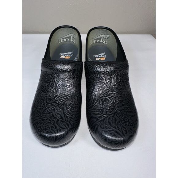NWOT Dansko XP 2.0 Black Floral Tooled Leather Clogs Womens Sz EU 40 US 9.5 - 10 - Picture 2 of 11